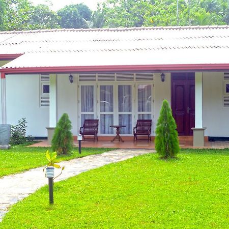 Lumbini Lagoon コッガラ 部屋 写真